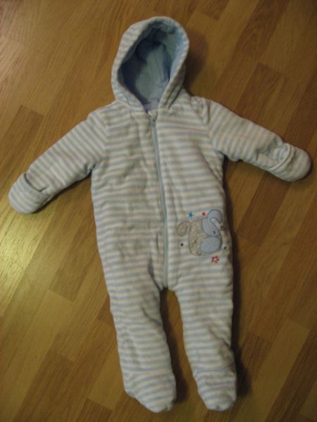 Oblečení na miminko od narození v bazaru na moje těhotenství