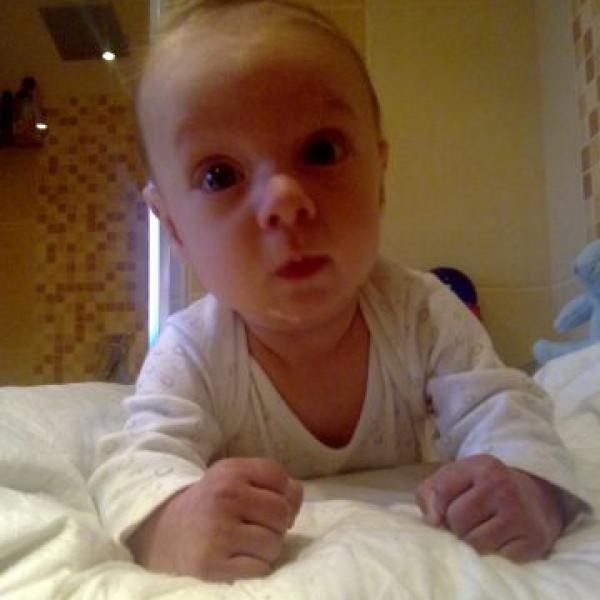 Zdravíme:-) na Moje těhotenství.cz Zdravíme:-)