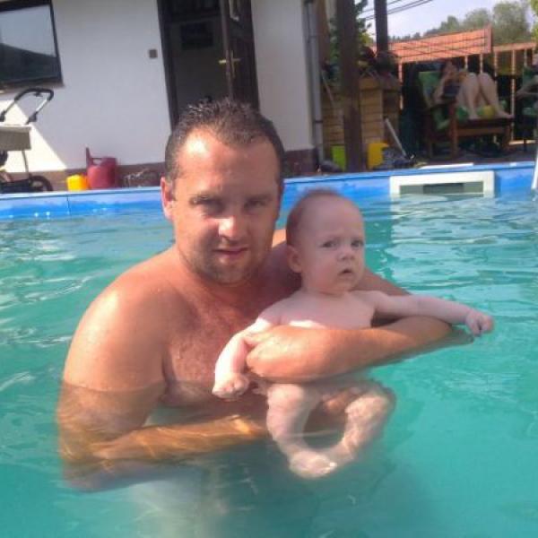 Zdravíme:-) na Moje těhotenství.cz Zdravíme:-)