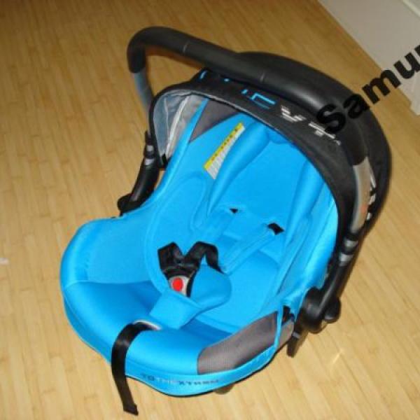 Adámkovo postýlka a korbička na kočárek...autosedačka..:)