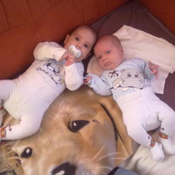 Je nám pět týdnů :o) na Moje těhotenství.cz Je nám pět týdnů :o)