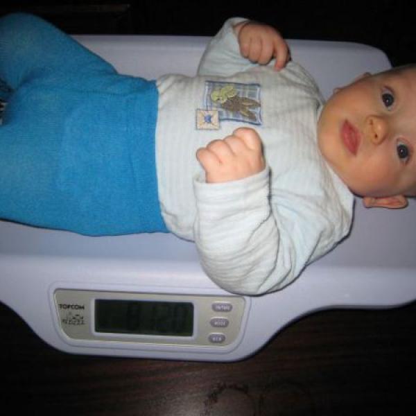 Tobiášek a jeho mini narozeninky - půl roku ! na Moje těhotenství.cz Tobiášek a jeho mini narozeninky - půl roku !