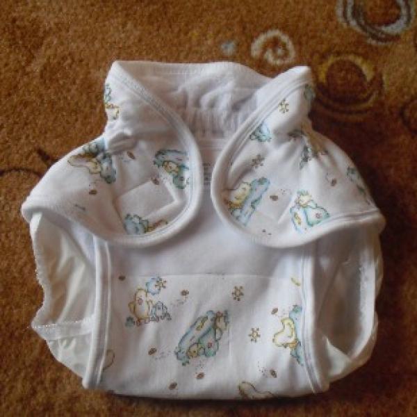 Prodávám věcičky 0-3m značkové, málo nošené :))převážně podzim :)