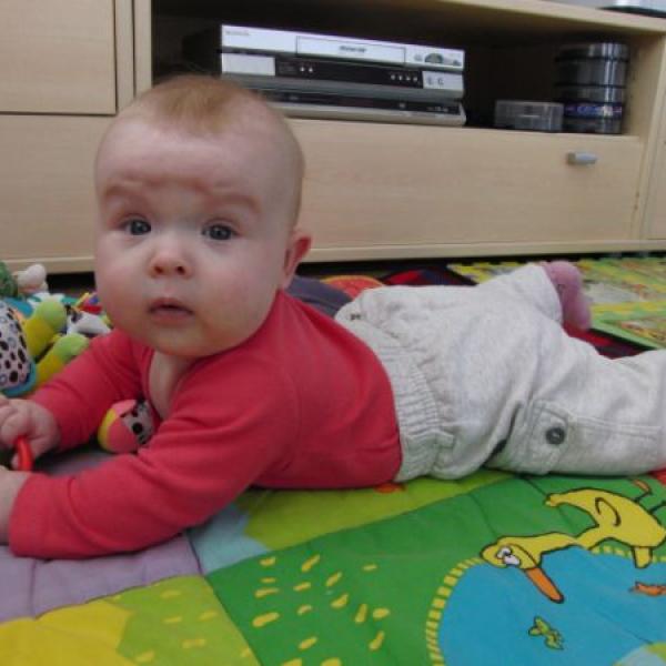 Dnes je Elence 6. mesicu xxx