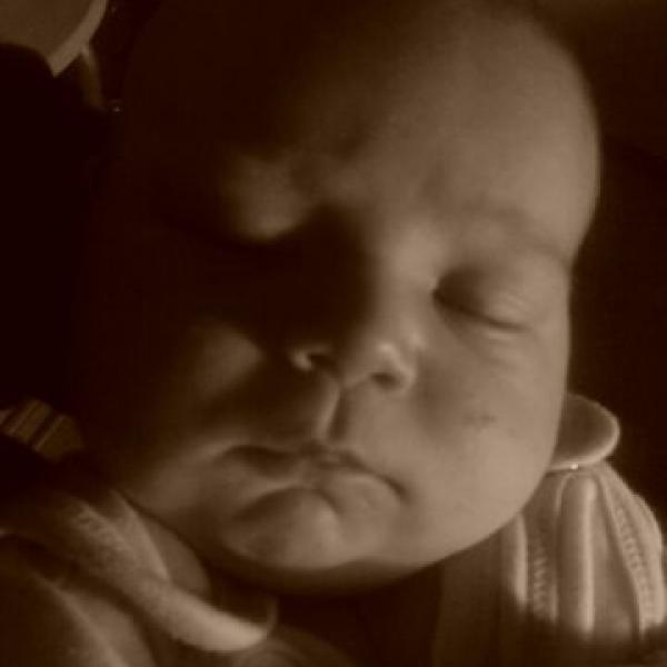 Zítra 4 týdny od porodu a v úterý je nám měsíc :)