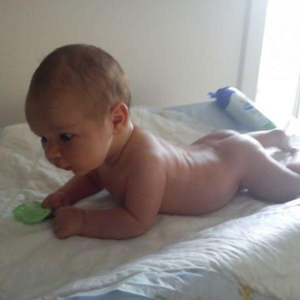 Zítra 4 týdny od porodu a v úterý je nám měsíc :)