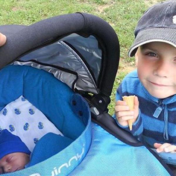 Můj brácha má príma bráchu......