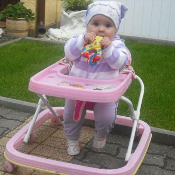 hlásím se po hodně...