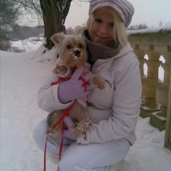 JEN NA OKO JAK BY MĚLA VYPADAT POSTÝLKA A KOČÁREK AŽ SE BUDEME STĚHOVAT.... 