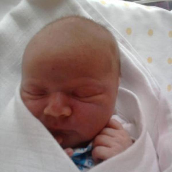 Andrejka pár hodin po porodu