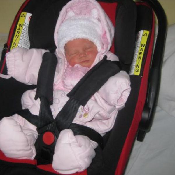 Ahojte holky, jsem tu nová + pár foteček o nás :o)