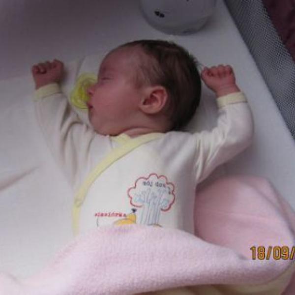 Nikolka měla 6.10. 2010 2 měsíce