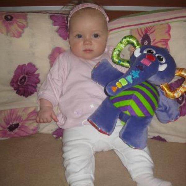 Ahojte holky, jsem tu nová + pár foteček o nás :o)