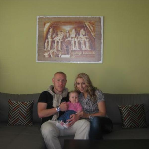 Ahojte holky, jsem tu nová + pár foteček o nás :o)