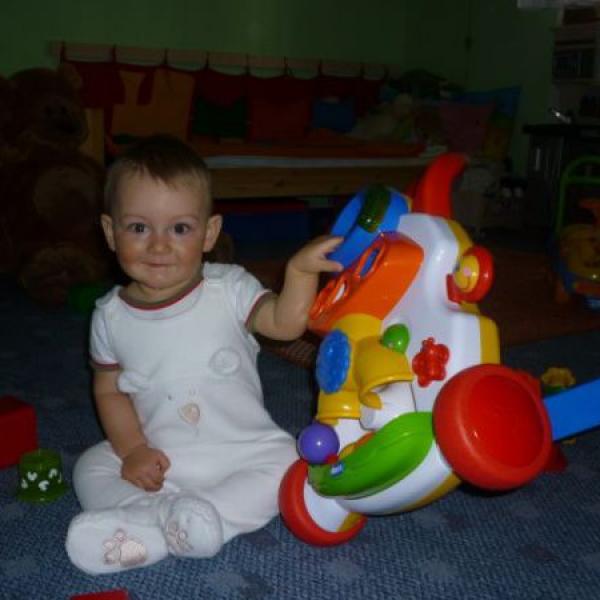 25.dubna máme 11 měsíců