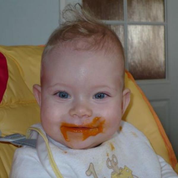 Naše malá Verunka vás všechny zdraví,