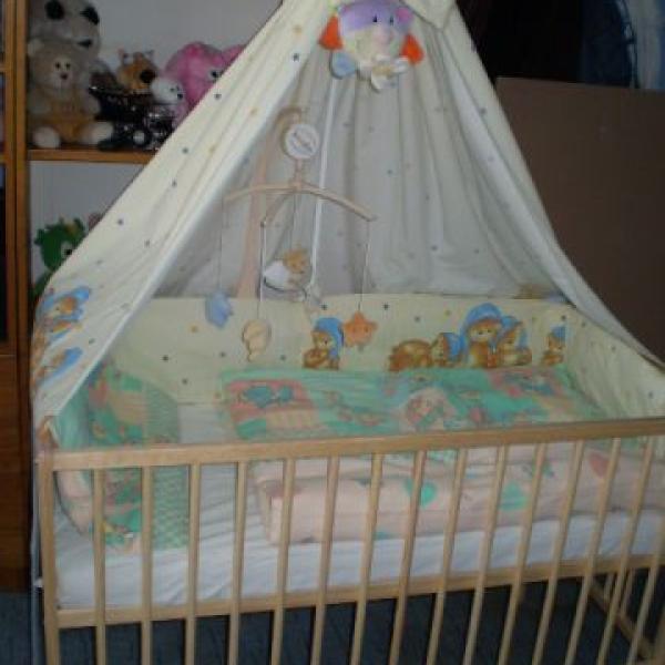 JEN NA OKO JAK BY MĚLA VYPADAT POSTÝLKA A KOČÁREK AŽ SE BUDEME STĚHOVAT.... 