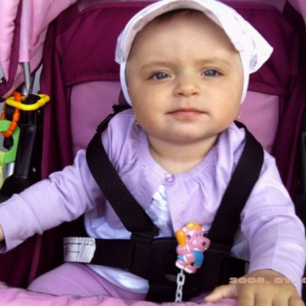 Eliška 8 mecicu 