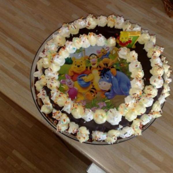 Holky posílám foto druhého obrázku a mého výtvoru dortu pro Máju k 1.narozeninám