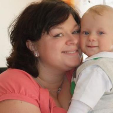 Tobískův 8 měsíc a máme doma malého lezuňě co se všude šplhá
