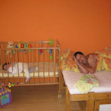 musela jsem vlozit ....jaky otec takovy syn....kdyby to tatka vedel tak by se zlobil ale ja musela.....