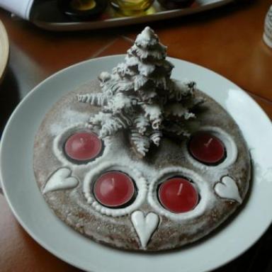Adventní perníkový "věnec" a kostrbaté zdobení perníčků :-D