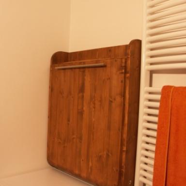 pro Breznacka - závěsný přebalovací pult