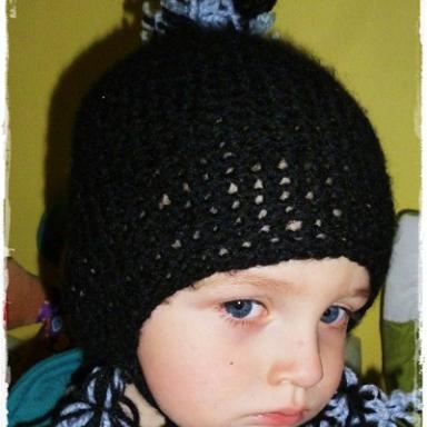 můj první výtvorek čepička pro Kubíčka :-)